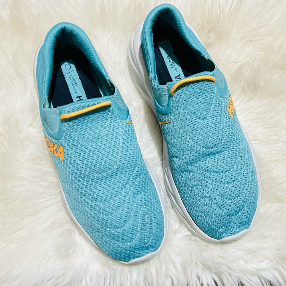 Hoka One One  Ora Recovery